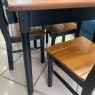 Conjunto de Mesa 1,20x0,80m Tampo de Madeira com 4 Cadeiras Verão Ripadas Laca Preta/ Mel